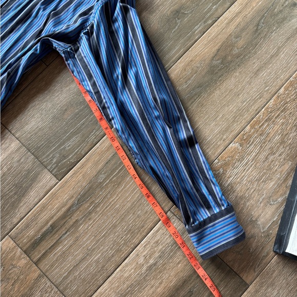 Bugatchi Uomo black/blue striped men’s button front shirt size medium - Picture 4 of 9